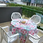 Flat With Common Pool In - Beahost Appartamento Bibione