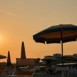 Flat With Common Pool In - Beahost Appartamento Bibione