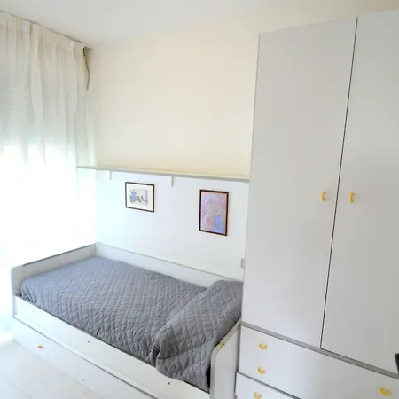 Flat With Common Pool In - Beahost Apartment