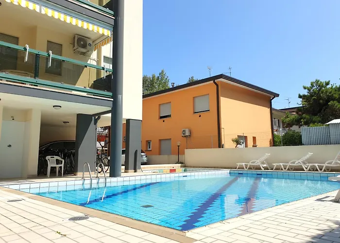 Apartment Flat With Common Pool In - Beahost